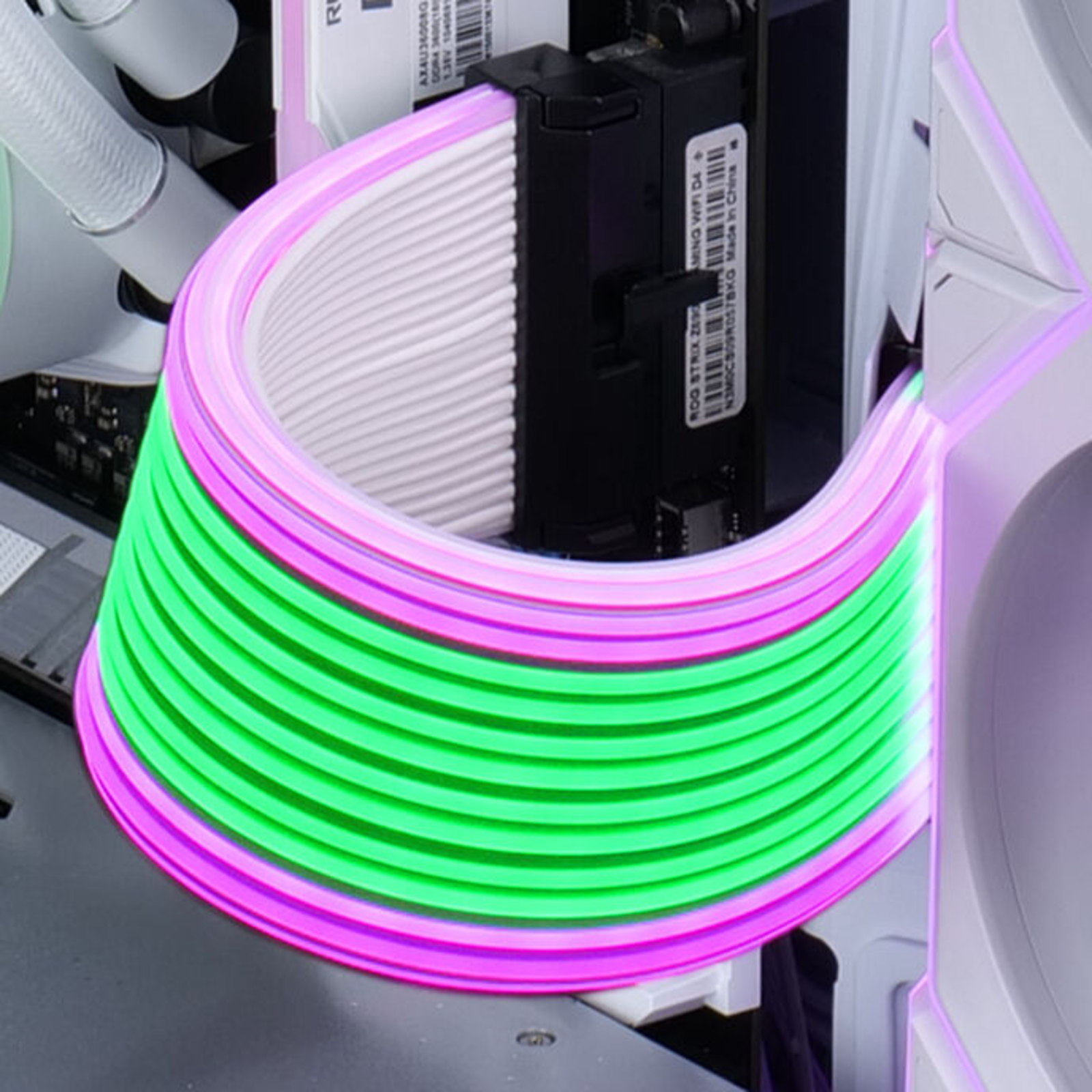 Lian Li Strimer Wireless 24-pin RGB Motherboard Cable + Controller