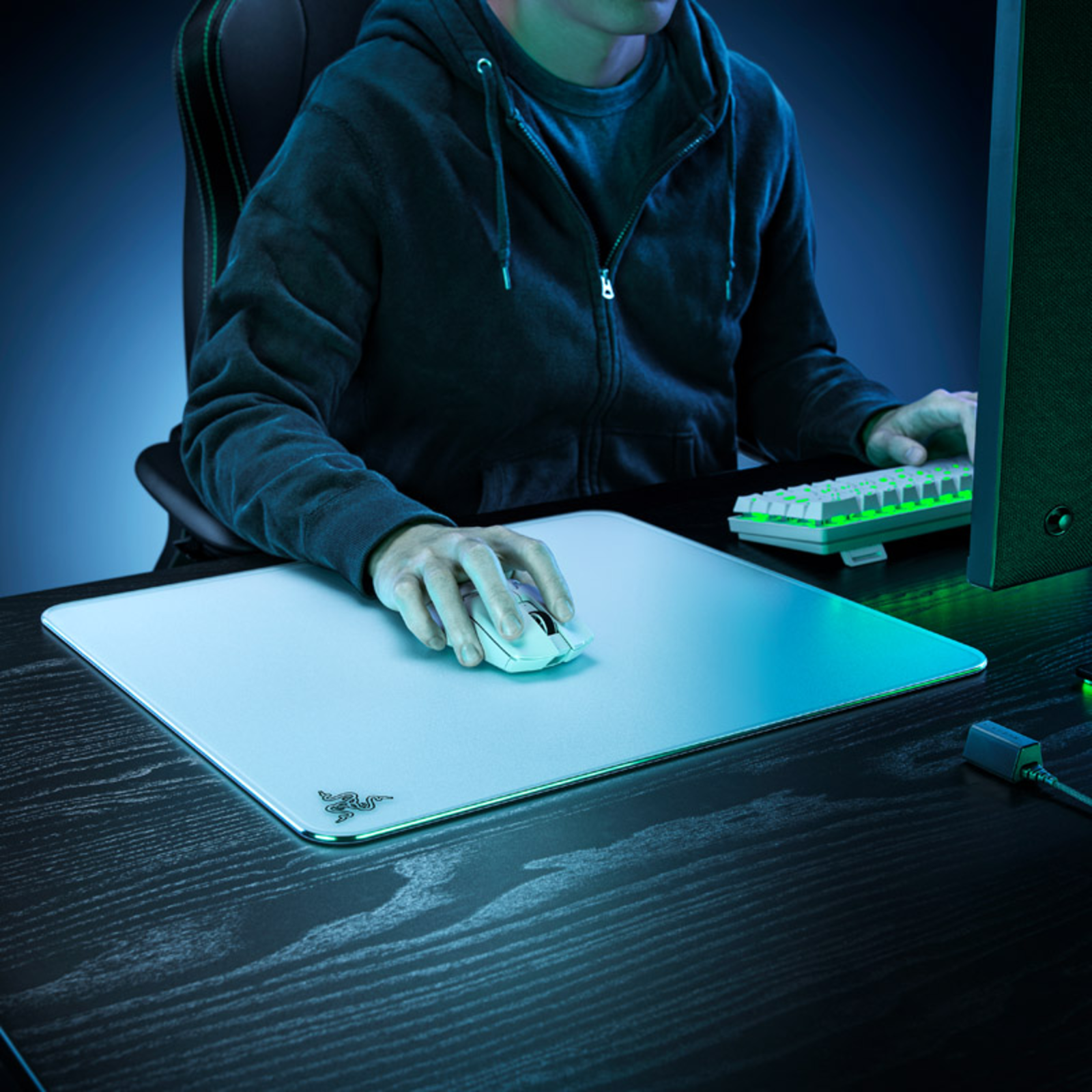 Razer Atlas Mouse Pad White Micro-etched Surface Dirt And Scratch Resistant