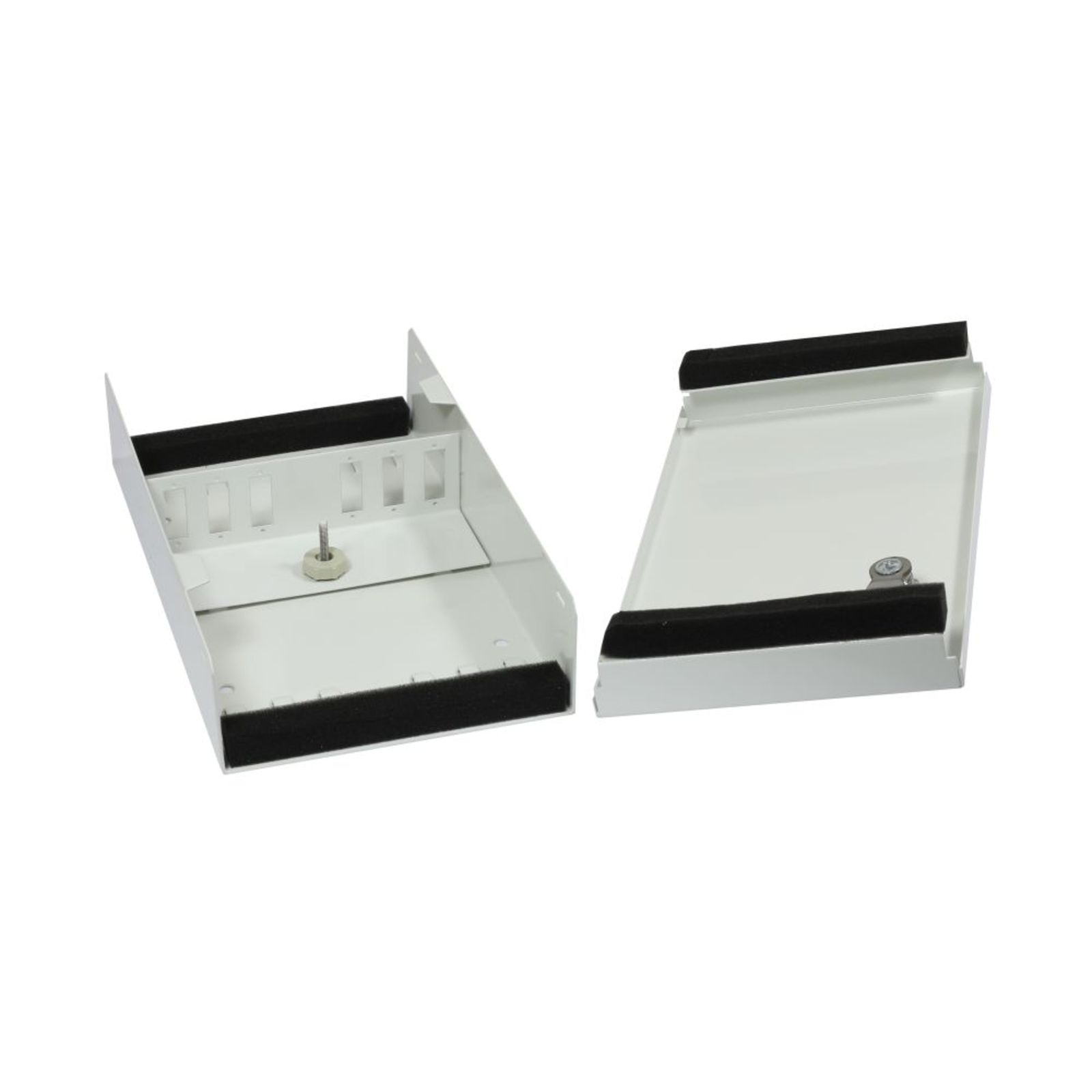 Synergy21 Fibre Optic Wall Distributor Mini LC/SC B150/H265/T55mmout Couplers/splice Cassette White