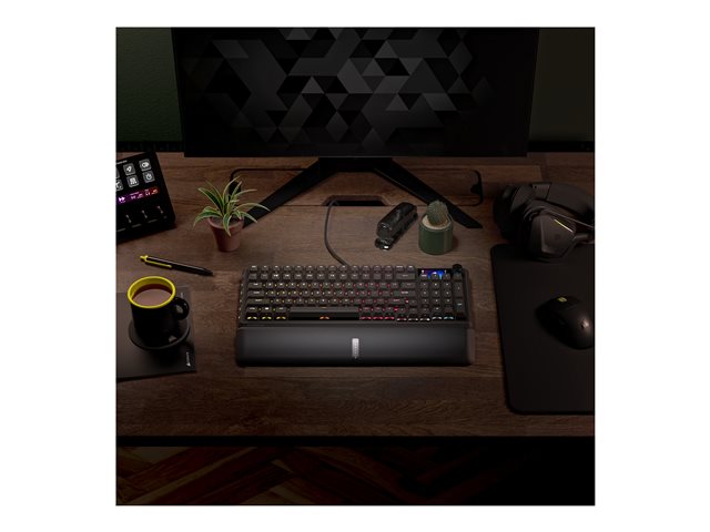 CORSAIR VANGUARD 96 Mechanical Gaming Keyboard CORSAIR MLX Plasma