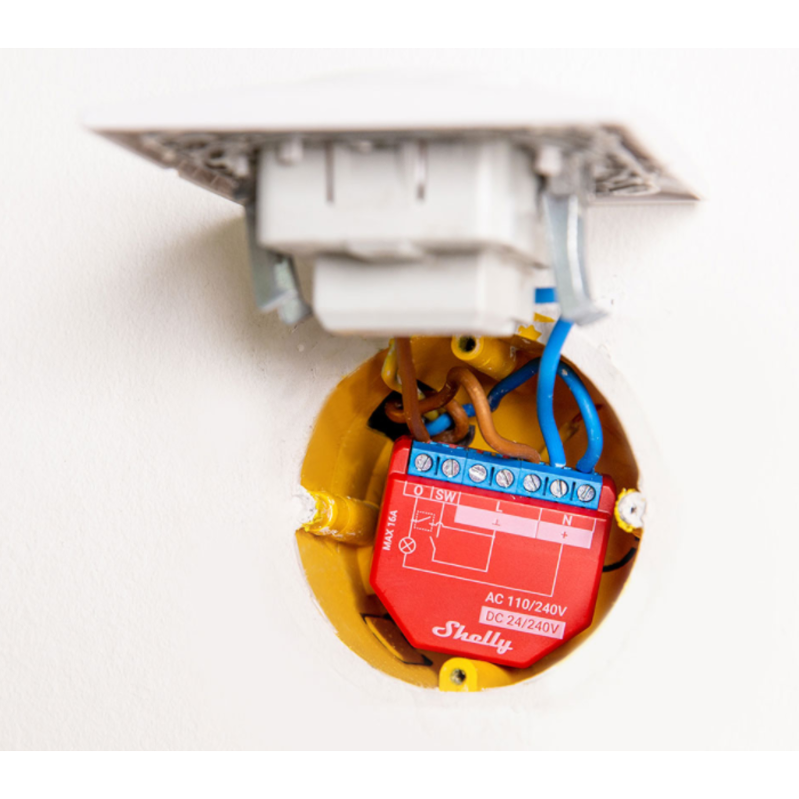 Slighty Plus 1PM Intelligent Switch 1P Wireless 2484 MHz 50 M Red