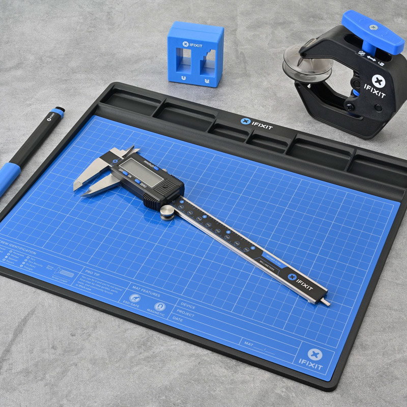 iFixit Repair Business Toolkit for Smartphone und Tablet Reparatur, Retail